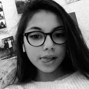 Meet your Posher, Deseray